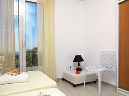 Peaceful Holiday Home in Agia Triada With Swimming Pool