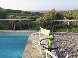 Peaceful Holiday Home in Agia Triada With Swimming Pool
