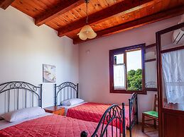 Beautiful Villa, Private Pool, Sleeps 6, Prines in Rethymnon, Crete NW