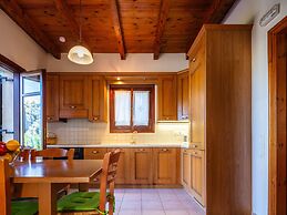 Beautiful Villa, Private Pool, Sleeps 6, Prines in Rethymnon, Crete NW