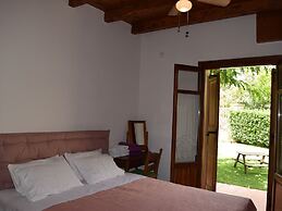 Beautiful Villa, Private Pool, Sleeps 6, Prines in Rethymnon, Crete NW