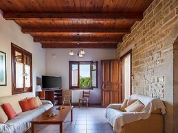 Beautiful Villa With Private Pool in Rethymnon NW