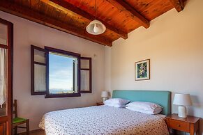 Villa in Prines With White Mountains View