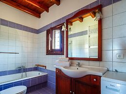 Beautiful Villa With Private Pool in Rethymnon NW