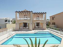 Villa in Rethimnon Crete With Private Pool