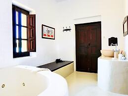 Extravagant Villa in Megalochori