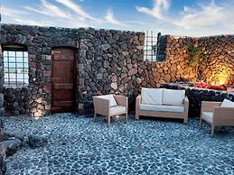 Extravagant Villa in Megalochori