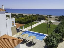 Villa on Island With Private Pool, Garde, Terrace, Parking