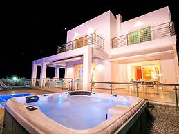 Luxury Villa Near Sea in Kalithies with Hot Tub