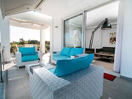 Luxury Villa Near Sea in Kalithies with Hot Tub