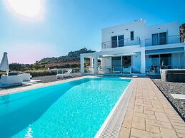 Luxury Villa Near Sea in Kalithies with Hot Tub