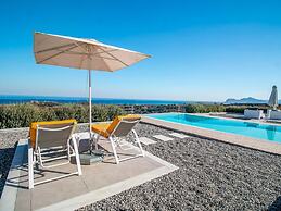 Luxury Villa Near Sea in Kalithies with Hot Tub