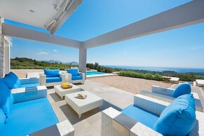 Villa in Rhodes With Infinity Pool & Sea Views