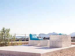 Villa in Kalythie With Pool