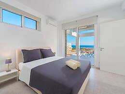 Villa in Kalythie With Pool