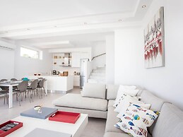 Villa in Kalythie With Pool