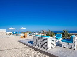 Villa in Kalythie With Pool