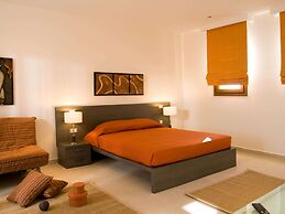 Beautiful Villa With Swimming Pool