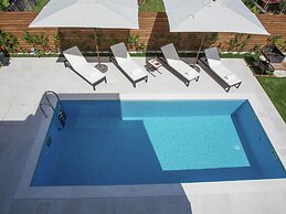 Luxurious Villa With Private Pool and Garden