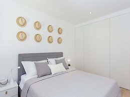 Luxurious Villa With Private Pool and Garden