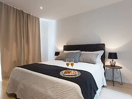 Luxurious Villa With Private Pool and Garden