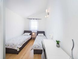 Luxurious Villa in Dalmatia Near Sea