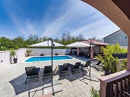 Luxurious Villa in Dalmatia Near Sea