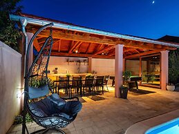 Luxurious Villa in Dalmatia Near Sea