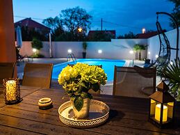 Luxurious Villa in Dalmatia Near Sea