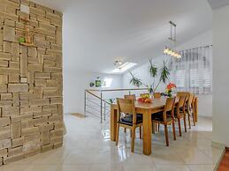 Holiday House Near Split