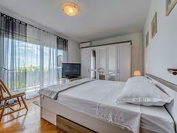 Holiday House Near Split