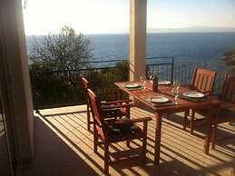 Lovely Apartment With Terrace and Gorgeous sea View. Near the Beach !