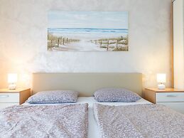 Spacious Holiday Home near Sea