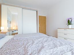 Spacious Holiday Home near Sea