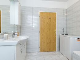 Spacious Holiday Home near Sea