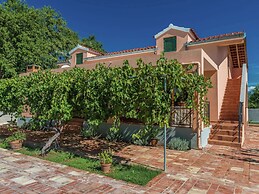 Charming Holiday Home With Private Pool