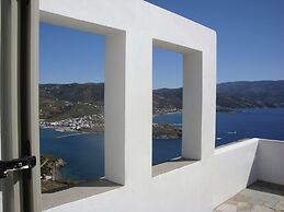 Comfortable Villa Near Sea in Andros