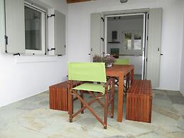 Comfortable Villa Near Sea in Andros