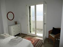 Comfortable Villa Near Sea in Andros