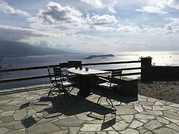 Comfortable Villa Near Sea in Andros