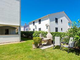 Modern Apartment With Roof Terrace Near the Beach