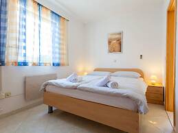 Modern Apartment With Roof Terrace Near the Beach