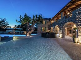 Villa in Sukosan With Sauna and Pool