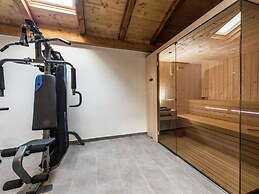 Villa in Sukosan With Sauna and Pool