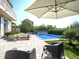 Beautiful Villa 100m From the sea