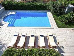 Beautiful Villa 100m From the sea