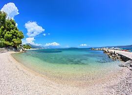 Beautiful Villa 100m From the sea