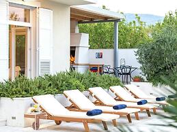 Beautiful Villa 100m From the sea