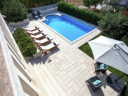 Beautiful Villa 100m From the sea