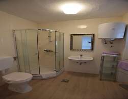 Spacious Apartment With Terrace, Near the Beach